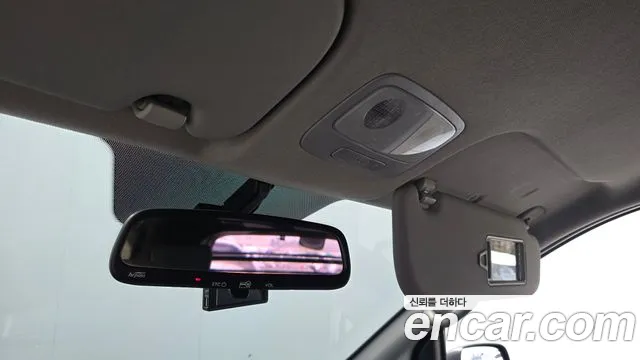 Hyundai Starex 2019 — фото 19