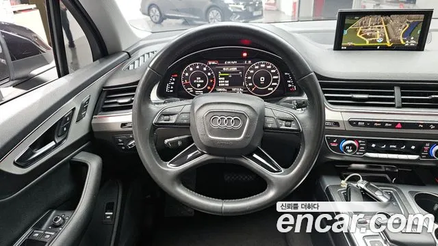Audi Q7 2019 — фото 13