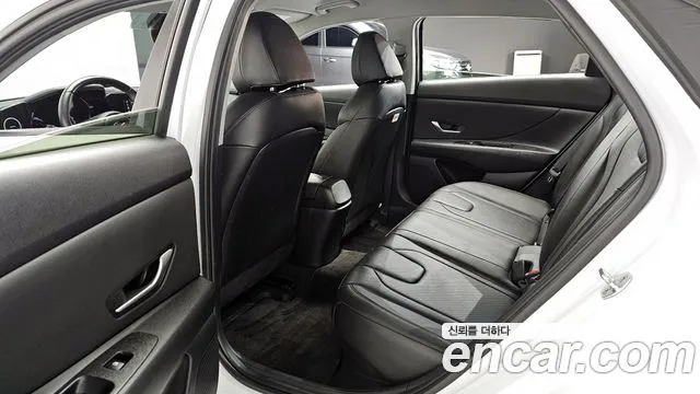 Hyundai AVANTE 2022 — фото 10