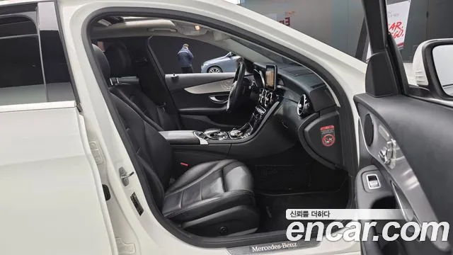 Mercedes-Benz C-Class 2017 — фото 10