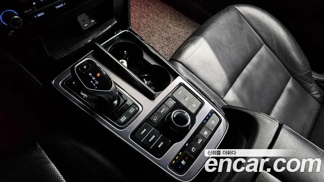 Hyundai Equus 2015 — фото 9