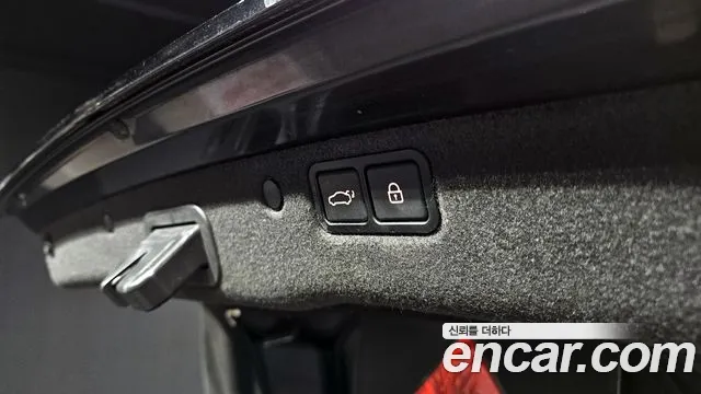 Hyundai Equus 2015 — фото 20