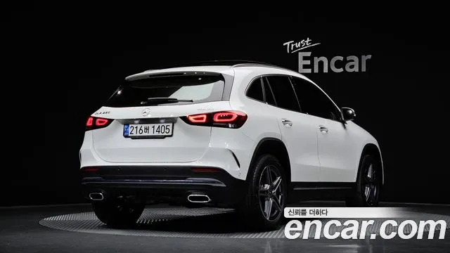Mercedes-Benz GLA-Class 2023 — фото 2