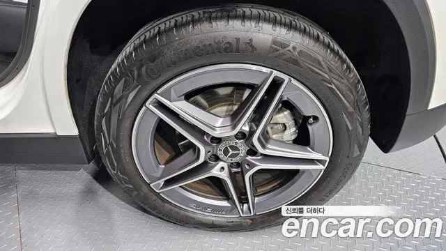 Mercedes-Benz GLA-Class 2023 — фото 5