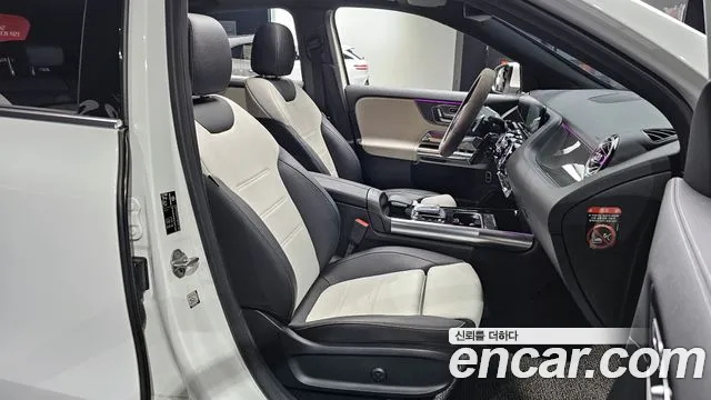 Mercedes-Benz GLA-Class 2023 — фото 10
