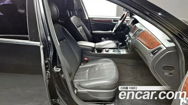 Hyundai Equus 2012 — фото 10