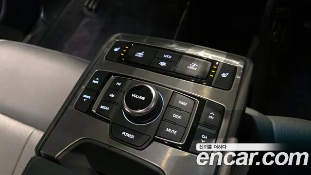 Hyundai Genesis 2016 — фото 17