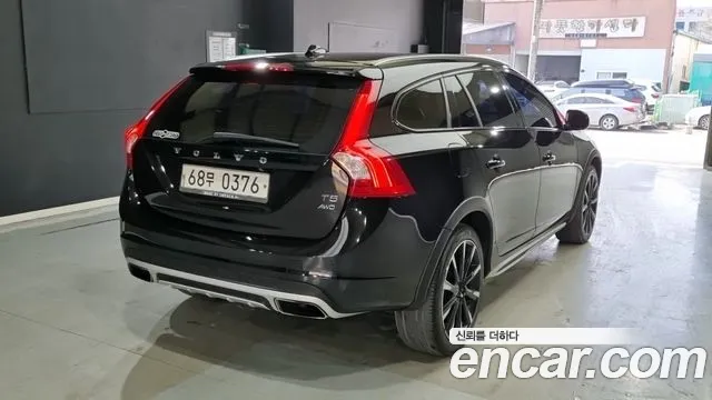 Volvo V60 2016 — фото 2