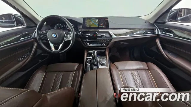 BMW 5-Series 2018 — фото 7