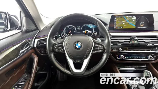 BMW 5-Series 2018 — фото 13