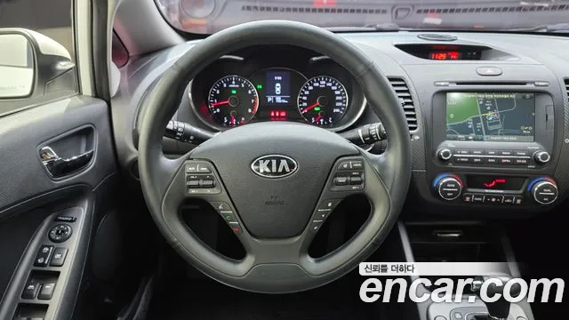 Kia K3 2015 — фото 13