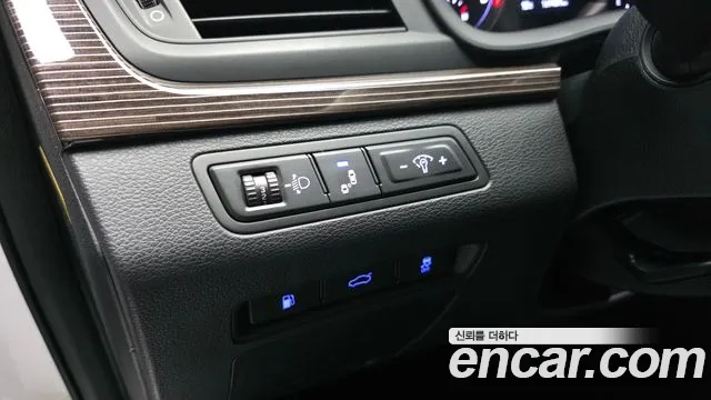Hyundai Sonata 2018 — фото 18