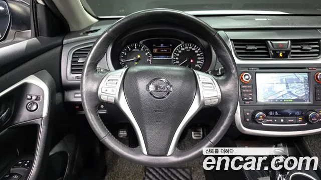 Nissan Altima 2017 — фото 13