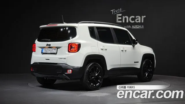 Jeep Renegade 2023 — фото 2