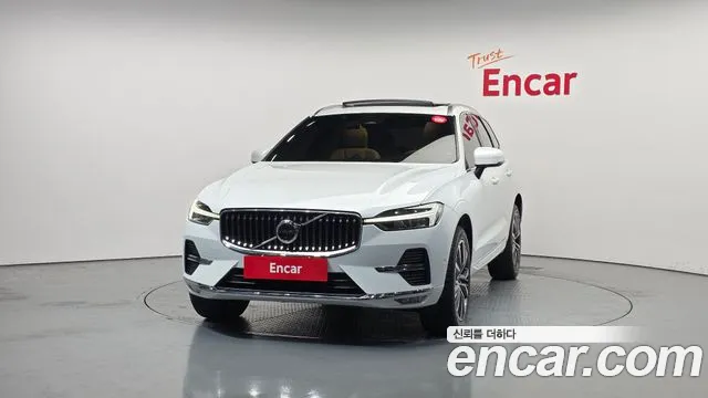 Volvo XC60 2022 — фото 3