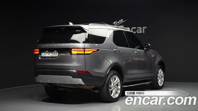 Land Rover Discovery 2020 — фото 2