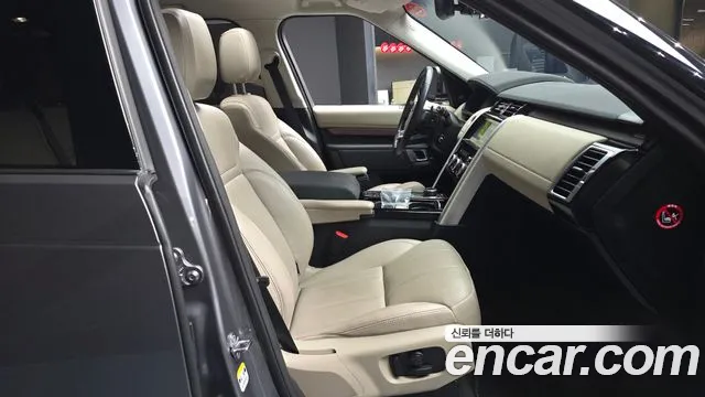 Land Rover Discovery 2020 — фото 11
