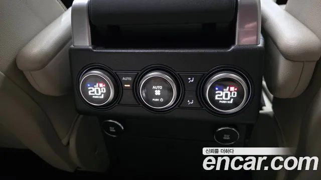 Land Rover Discovery 2020 — фото 19