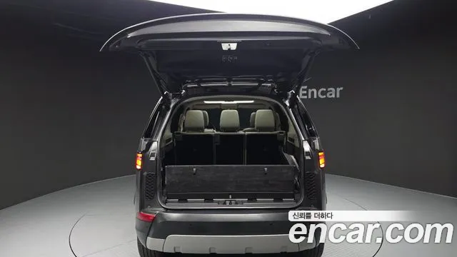 Land Rover Discovery 2020 — фото 20