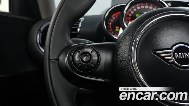 Mini Clubman 2020 — фото 17