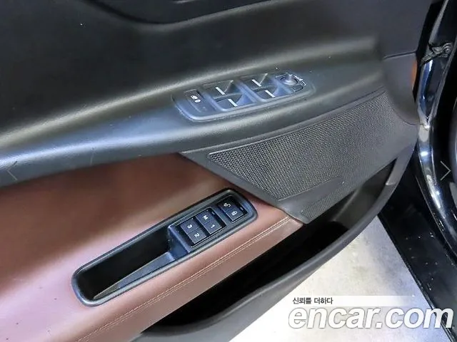 Jaguar XE 2016 — фото 13