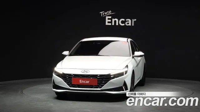 Hyundai AVANTE 2023 — фото 3