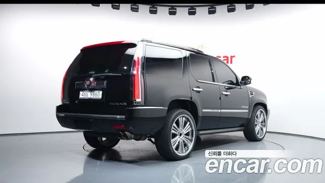 Cadillac Escalade 2011 — фото 2