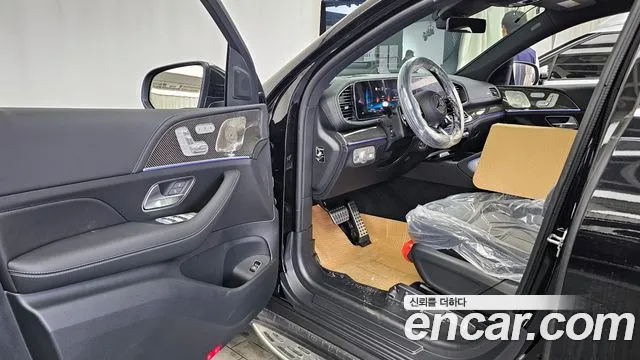 Mercedes-Benz GLE-Class 2026 — фото 10
