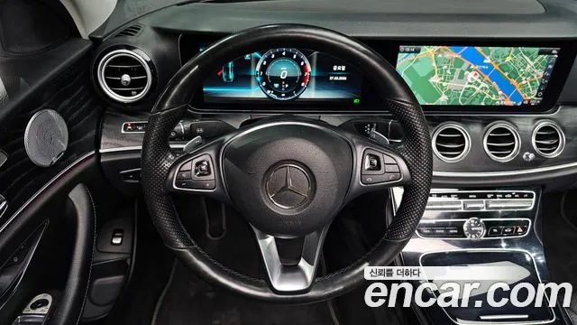 Mercedes-Benz E-Class 2018 — фото 13