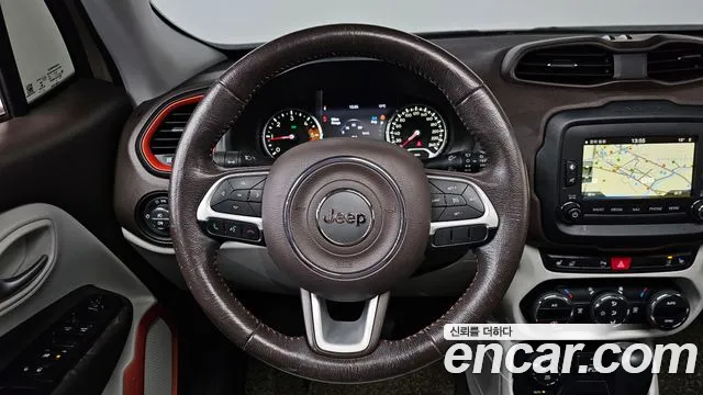 Jeep Renegade 2016 — фото 13