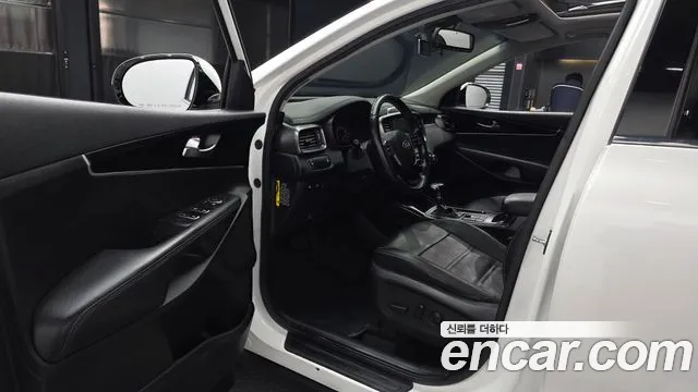 Kia Sorento 2018 — фото 10