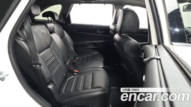 Kia Sorento 2018 — фото 12