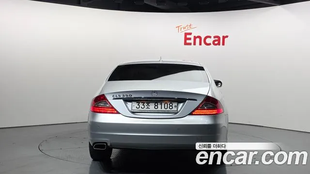Mercedes-Benz CLS-Class 2010 — фото 4