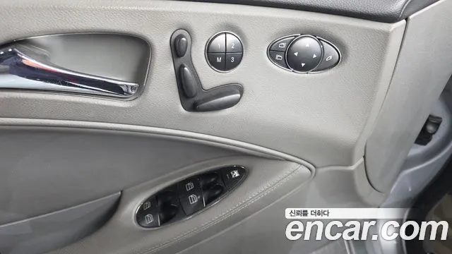 Mercedes-Benz CLS-Class 2010 — фото 13
