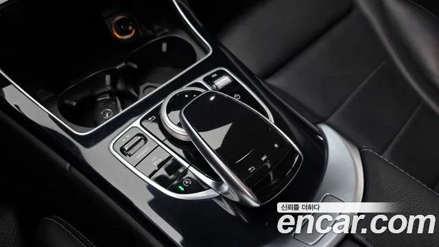 Mercedes-Benz C-Class 2017 — фото 17