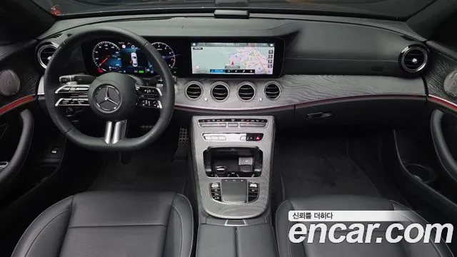 Mercedes-Benz E-Class 2023 — фото 7