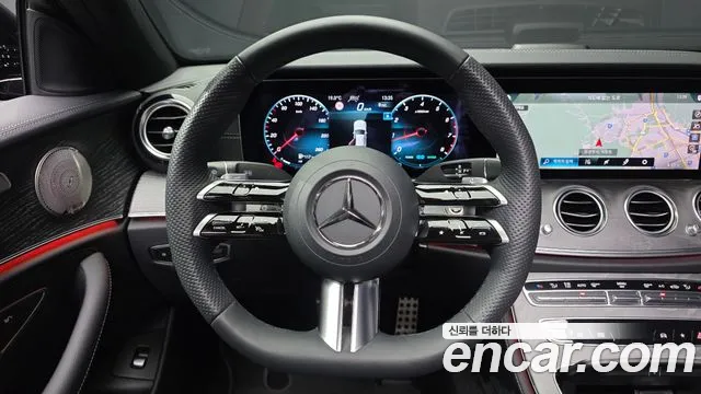 Mercedes-Benz E-Class 2023 — фото 13