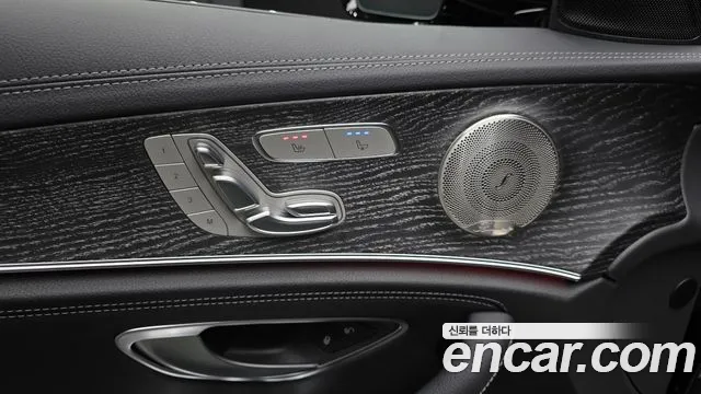 Mercedes-Benz E-Class 2023 — фото 18