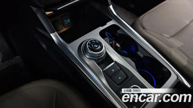 Ford Explorer 2020 — фото 9