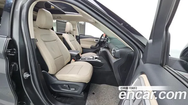 Ford Explorer 2020 — фото 11