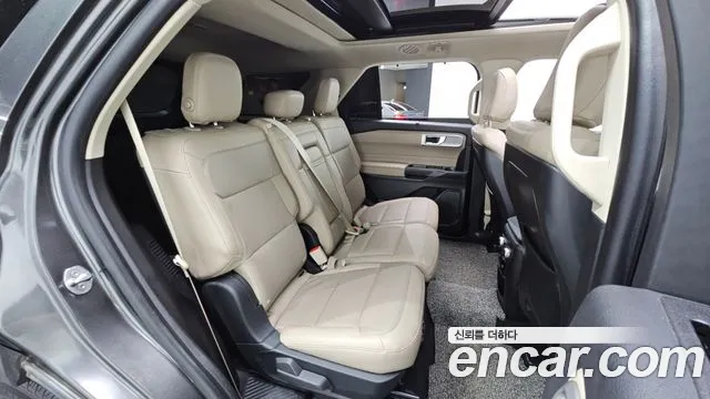 Ford Explorer 2020 — фото 12