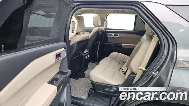 Ford Explorer 2020 — фото 13