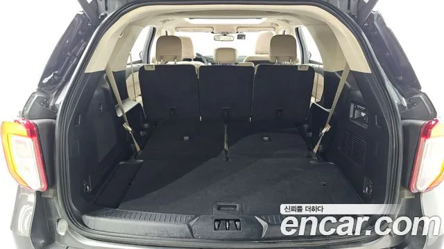 Ford Explorer 2020 — фото 20