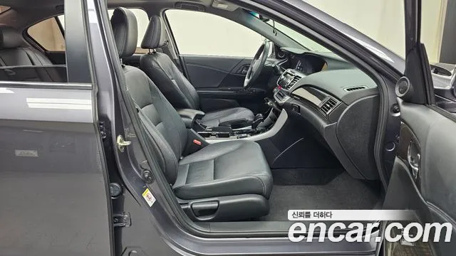 Honda Accord 2014 — фото 11
