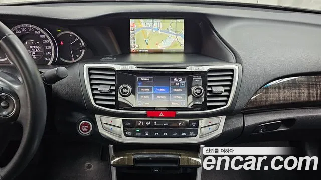 Honda Accord 2014 — фото 16