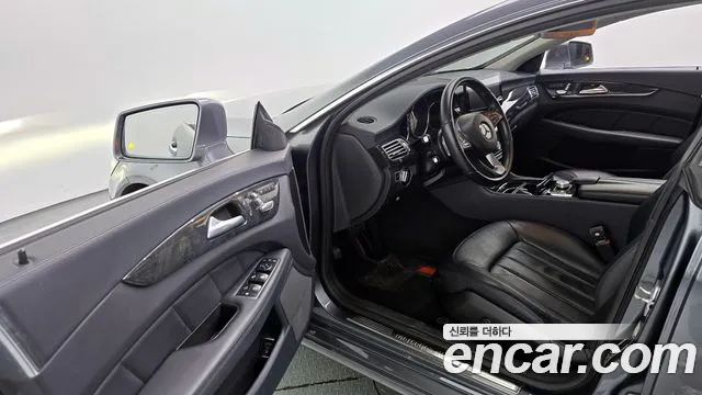 Mercedes-Benz CLS-Class 2016 — фото 10