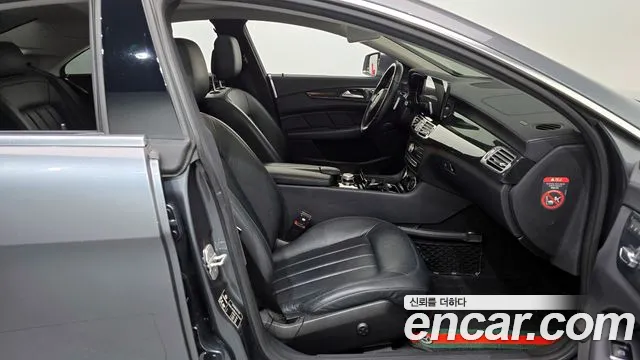 Mercedes-Benz CLS-Class 2016 — фото 11