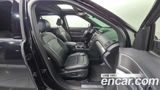 Ford Explorer 2017 — фото 10