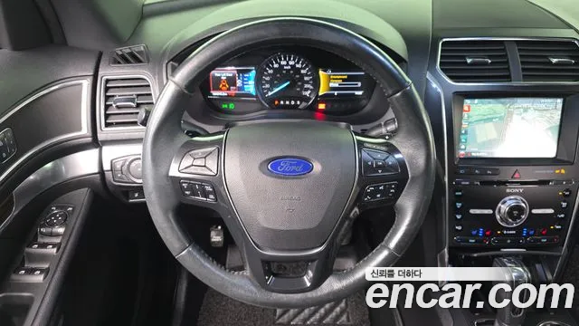 Ford Explorer 2017 — фото 14