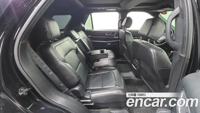 Ford Explorer 2017 — фото 19